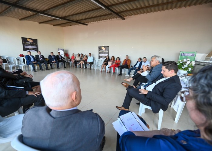 Em Valparaíso, OAB Presente debate soluções e oferece serviços à advocacia local